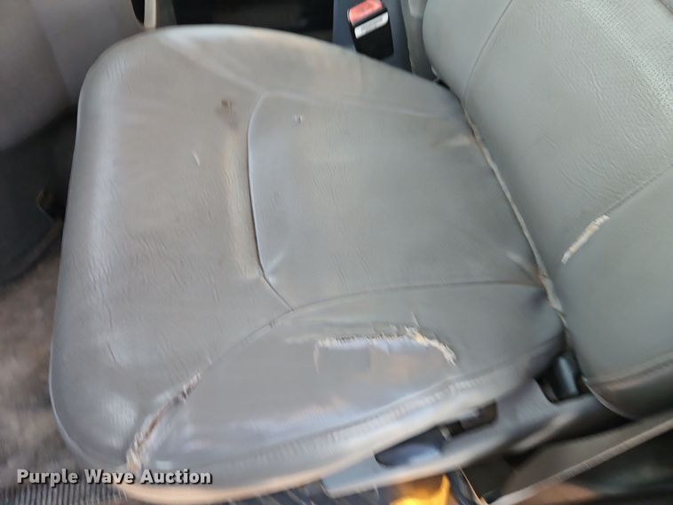 image for item EI8471 2005 Ford Econoline E250 van