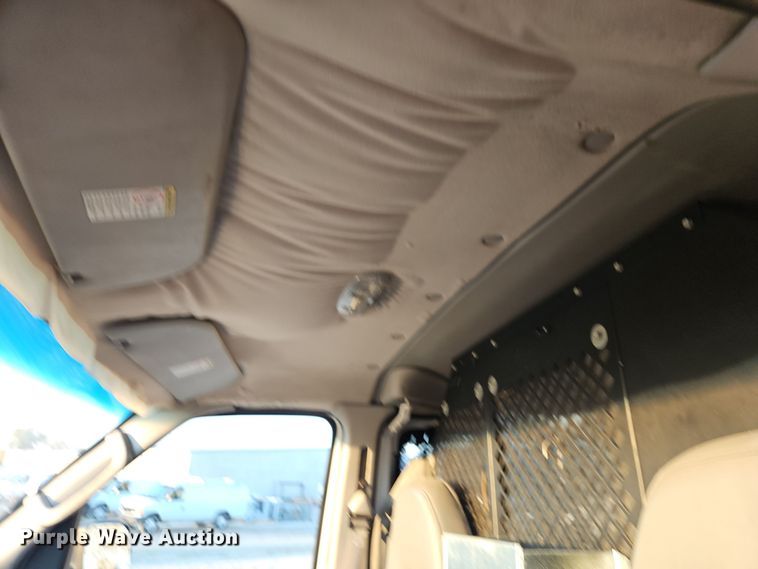 image for item EI8471 2005 Ford Econoline E250 van