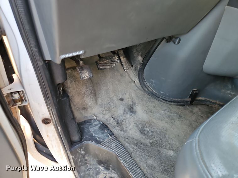 image for item EI8471 2005 Ford Econoline E250 van