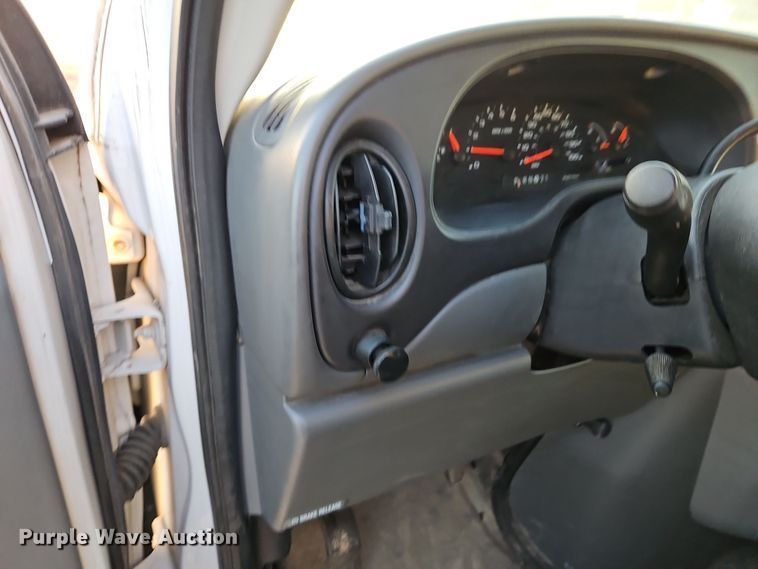 image for item EI8471 2005 Ford Econoline E250 van