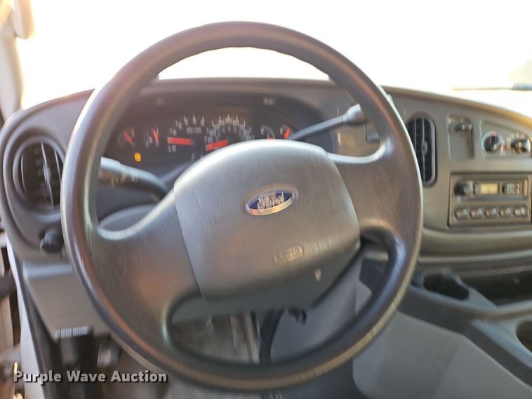 image for item EI8471 2005 Ford Econoline E250 van