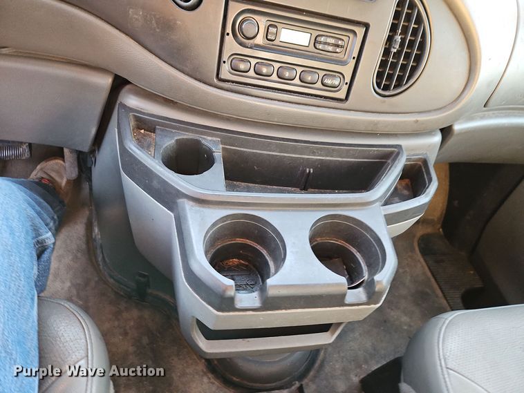 image for item EI8471 2005 Ford Econoline E250 van