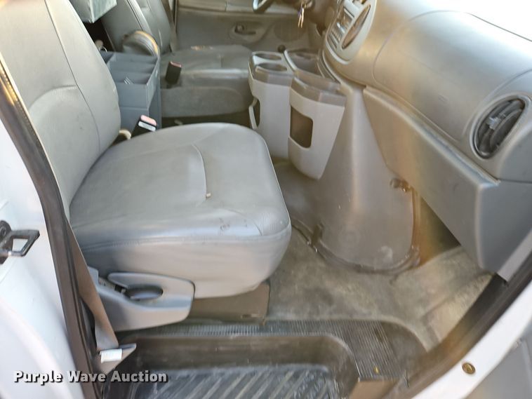 image for item EI8471 2005 Ford Econoline E250 van