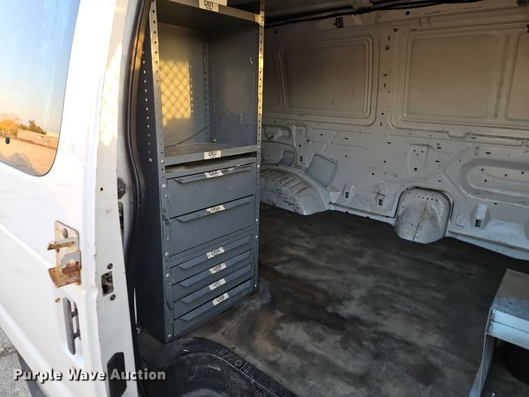 image for item EI8471 2005 Ford Econoline E250 van