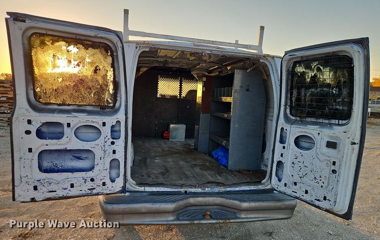 image for item EI8471 2005 Ford Econoline E250 van