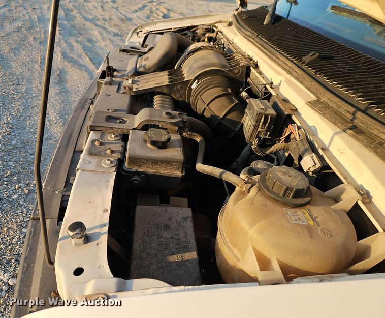 image for item EI8471 2005 Ford Econoline E250 van