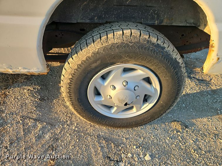 image for item EI8471 2005 Ford Econoline E250 van