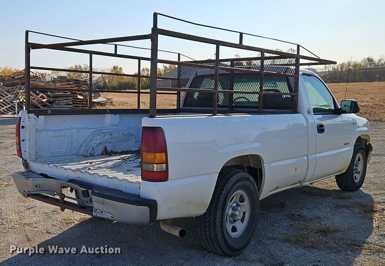 image for item EI8474 2002 Chevrolet  Silverado 1500 pickup truck