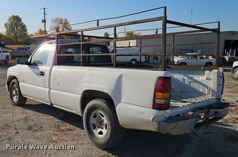 image for item EI8474 2002 Chevrolet  Silverado 1500 pickup truck