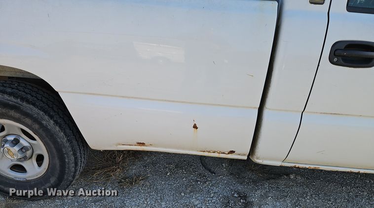 image for item EI8474 2002 Chevrolet  Silverado 1500 pickup truck