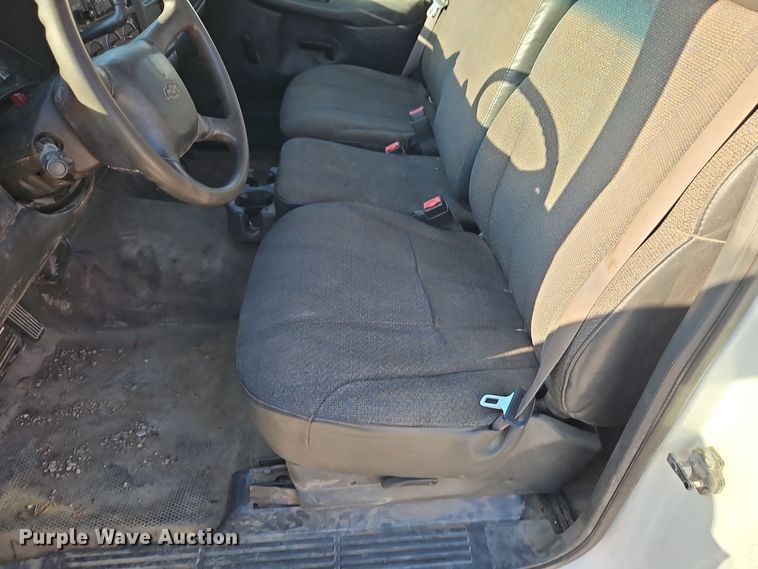 image for item EI8474 2002 Chevrolet  Silverado 1500 pickup truck