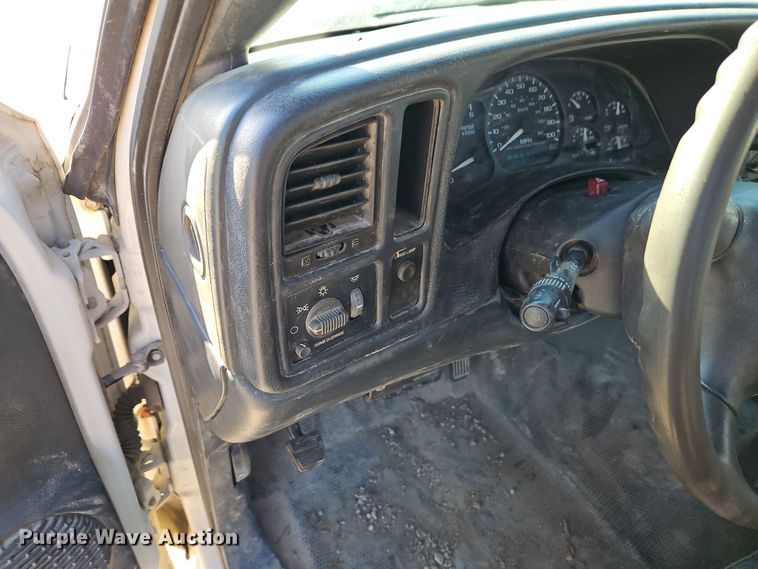 image for item EI8474 2002 Chevrolet  Silverado 1500 pickup truck