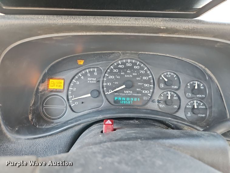 image for item EI8474 2002 Chevrolet  Silverado 1500 pickup truck