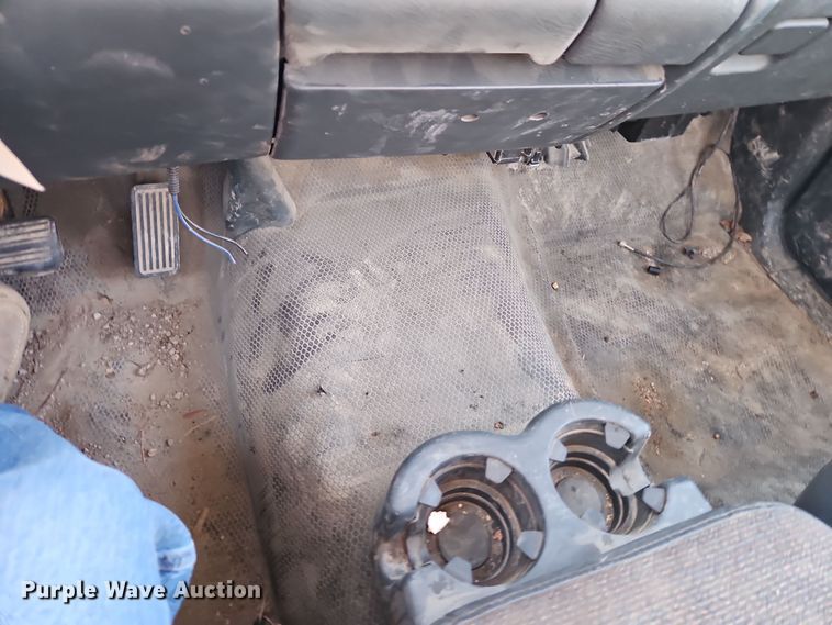 image for item EI8474 2002 Chevrolet  Silverado 1500 pickup truck