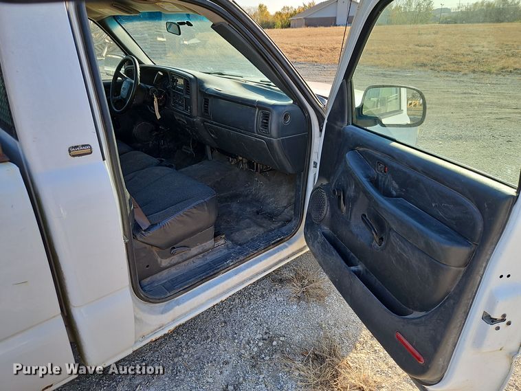 image for item EI8474 2002 Chevrolet  Silverado 1500 pickup truck