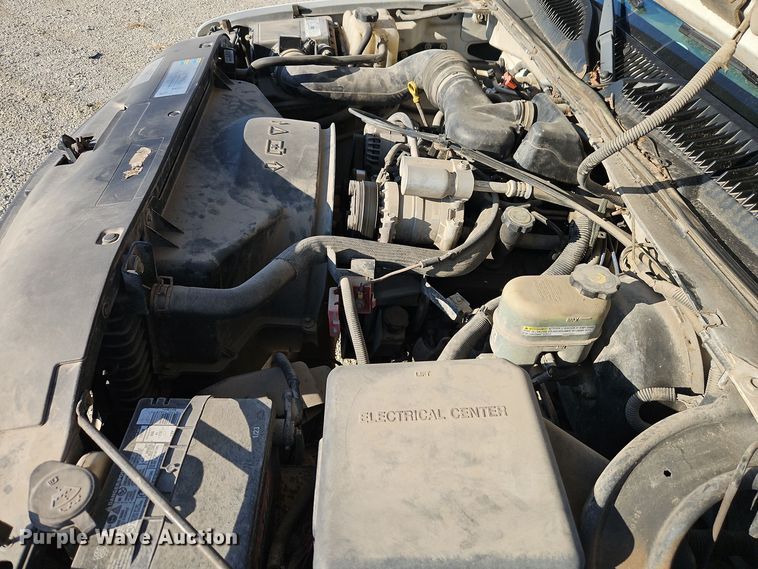 image for item EI8474 2002 Chevrolet  Silverado 1500 pickup truck