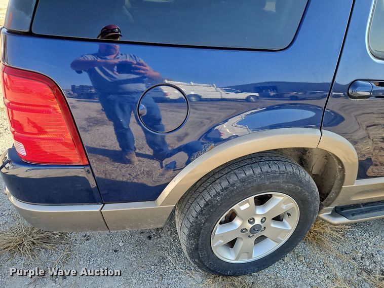 image for item EI8477 2004 Ford Explorer  SUV