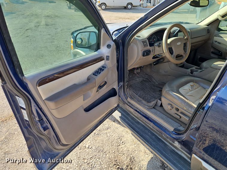 image for item EI8477 2004 Ford Explorer  SUV