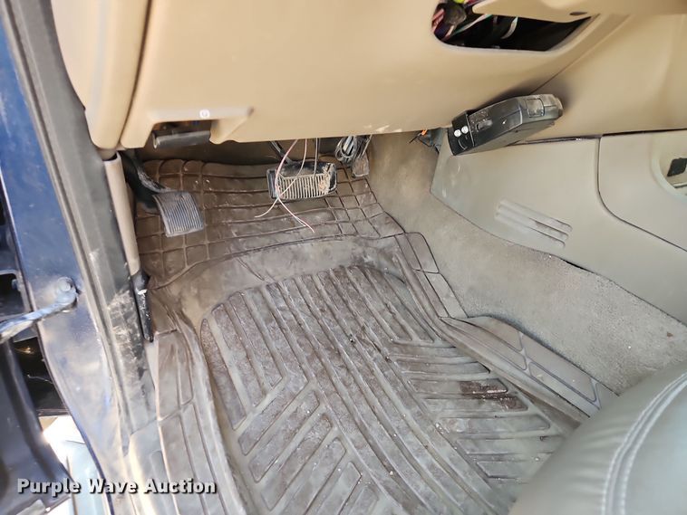 image for item EI8477 2004 Ford Explorer  SUV