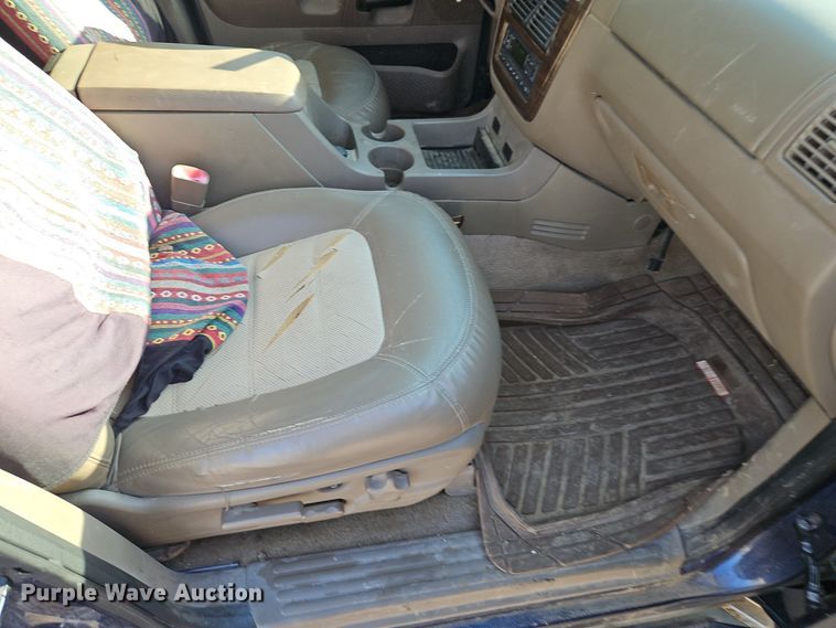 image for item EI8477 2004 Ford Explorer  SUV