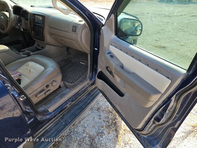 image for item EI8477 2004 Ford Explorer  SUV