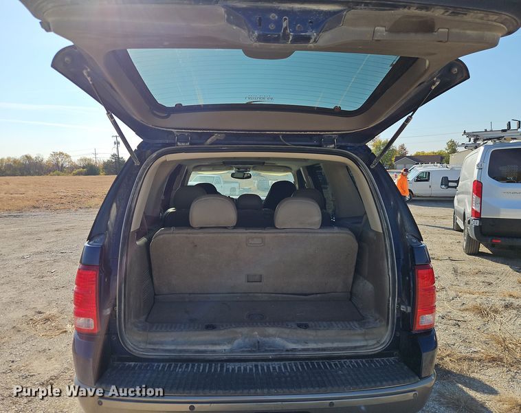 image for item EI8477 2004 Ford Explorer  SUV