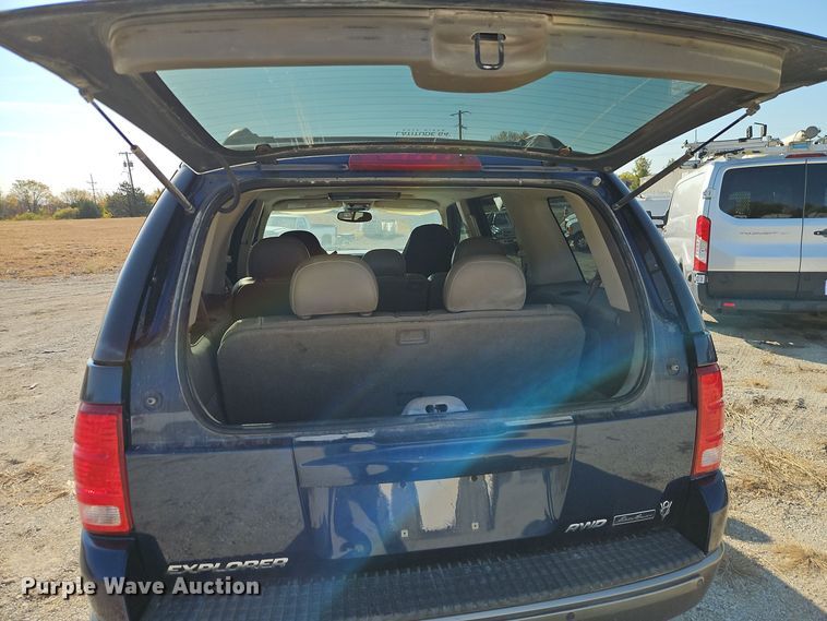 image for item EI8477 2004 Ford Explorer  SUV