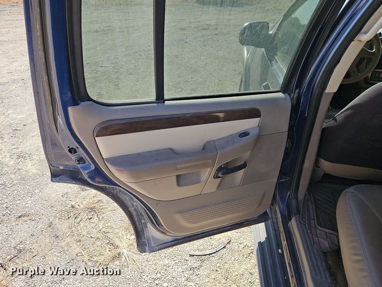 image for item EI8477 2004 Ford Explorer  SUV