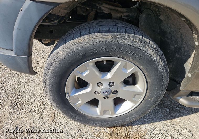 image for item EI8477 2004 Ford Explorer  SUV