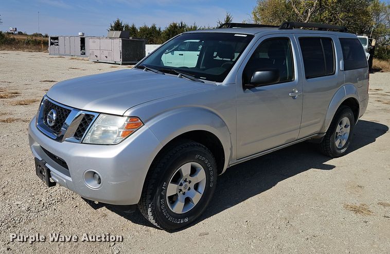 image for item EI8482 2008 Nissan  Pathfinder LE SUV