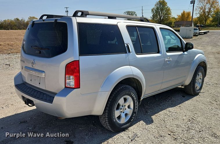 image for item EI8482 2008 Nissan  Pathfinder LE SUV