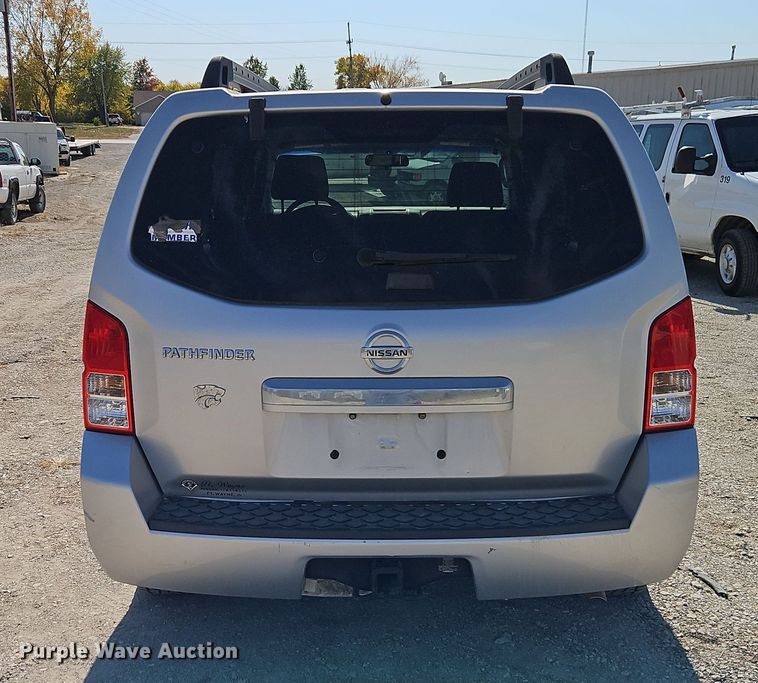 image for item EI8482 2008 Nissan  Pathfinder LE SUV