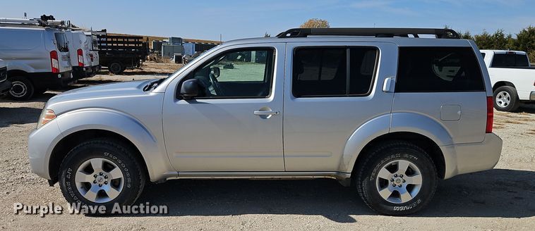 image for item EI8482 2008 Nissan  Pathfinder LE SUV