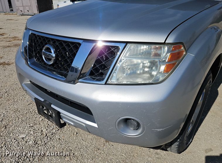 image for item EI8482 2008 Nissan  Pathfinder LE SUV