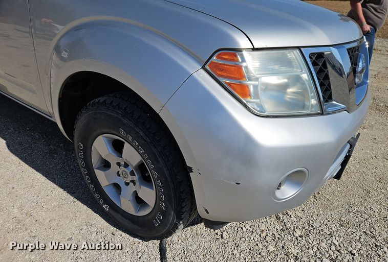 image for item EI8482 2008 Nissan  Pathfinder LE SUV