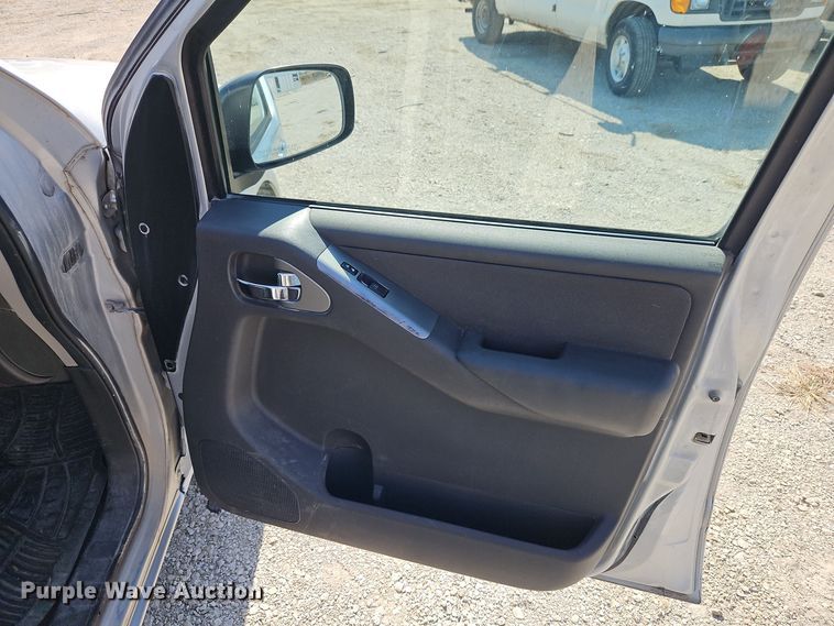 image for item EI8482 2008 Nissan  Pathfinder LE SUV