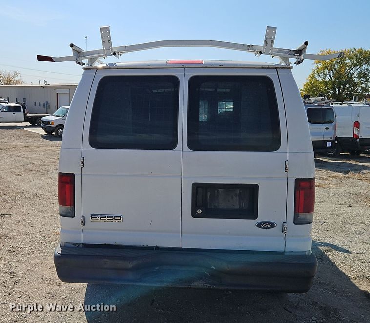 image for item EI8483 2007 Ford Econoline E250 van