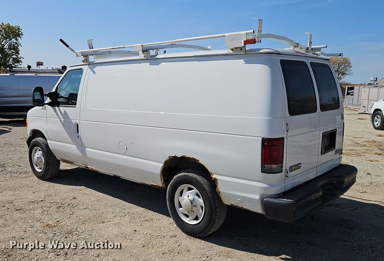 image for item EI8483 2007 Ford Econoline E250 van