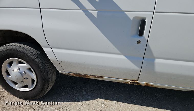 image for item EI8483 2007 Ford Econoline E250 van
