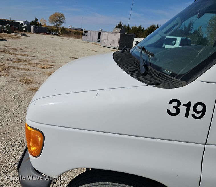 image for item EI8483 2007 Ford Econoline E250 van