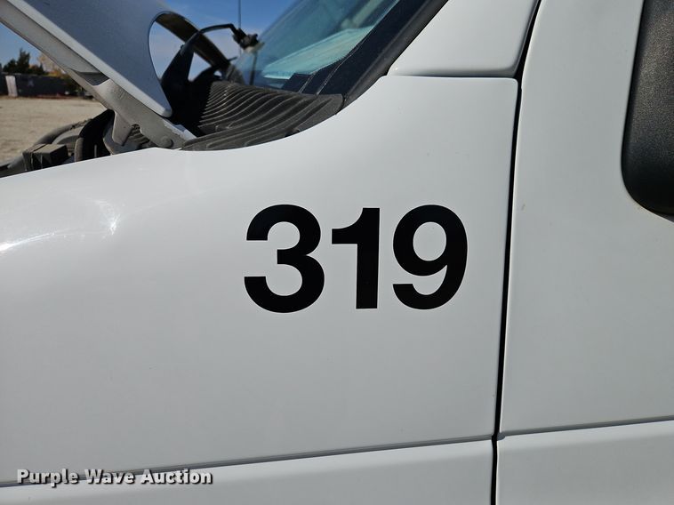 image for item EI8483 2007 Ford Econoline E250 van