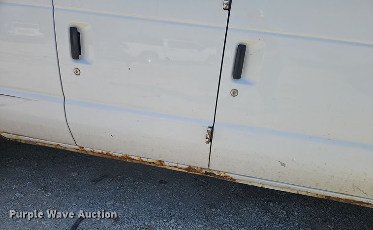 image for item EI8483 2007 Ford Econoline E250 van