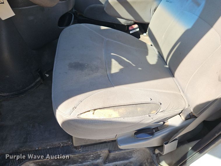 image for item EI8483 2007 Ford Econoline E250 van