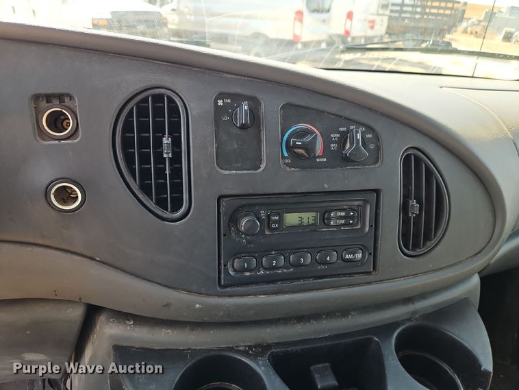 image for item EI8483 2007 Ford Econoline E250 van