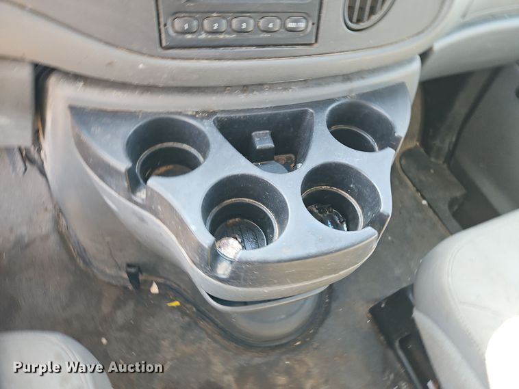 image for item EI8483 2007 Ford Econoline E250 van