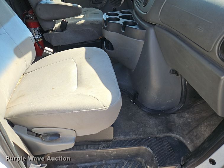 image for item EI8483 2007 Ford Econoline E250 van