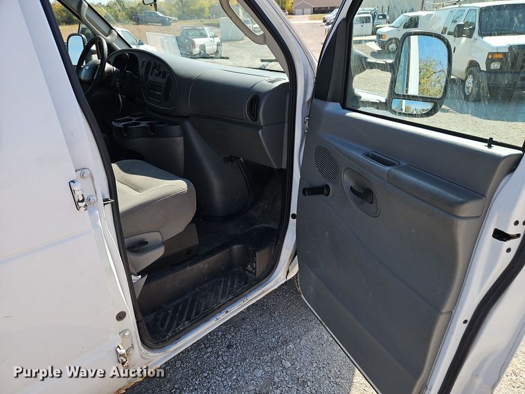 image for item EI8483 2007 Ford Econoline E250 van