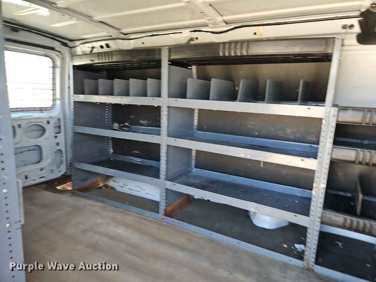 image for item EI8483 2007 Ford Econoline E250 van