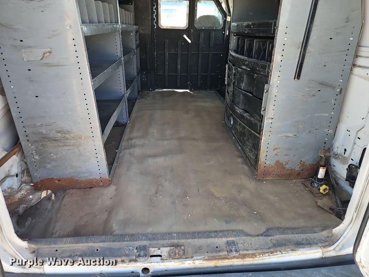 image for item EI8483 2007 Ford Econoline E250 van