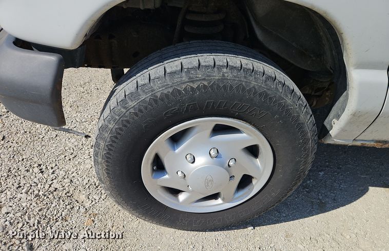 image for item EI8483 2007 Ford Econoline E250 van